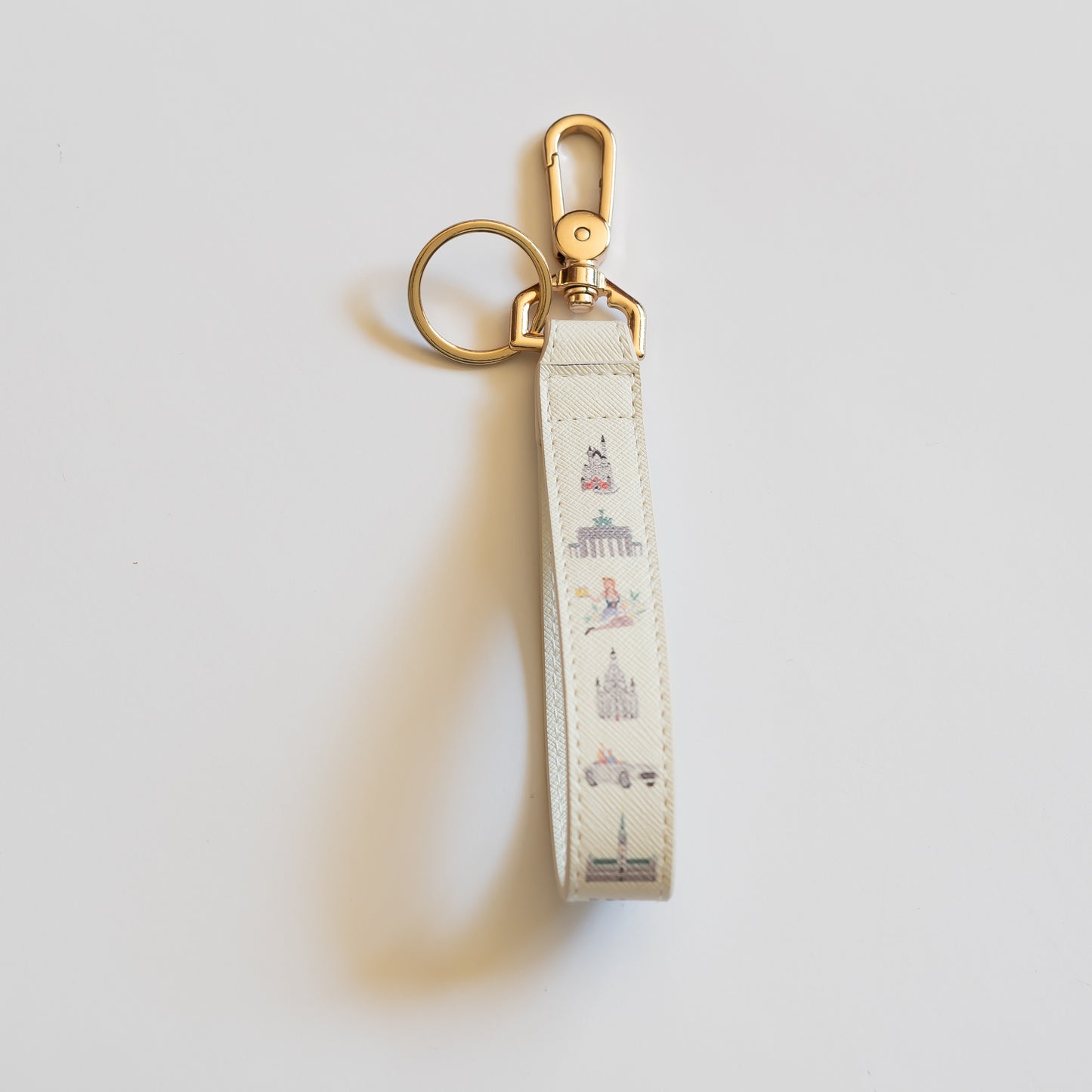 Lanyard with pendant and clip