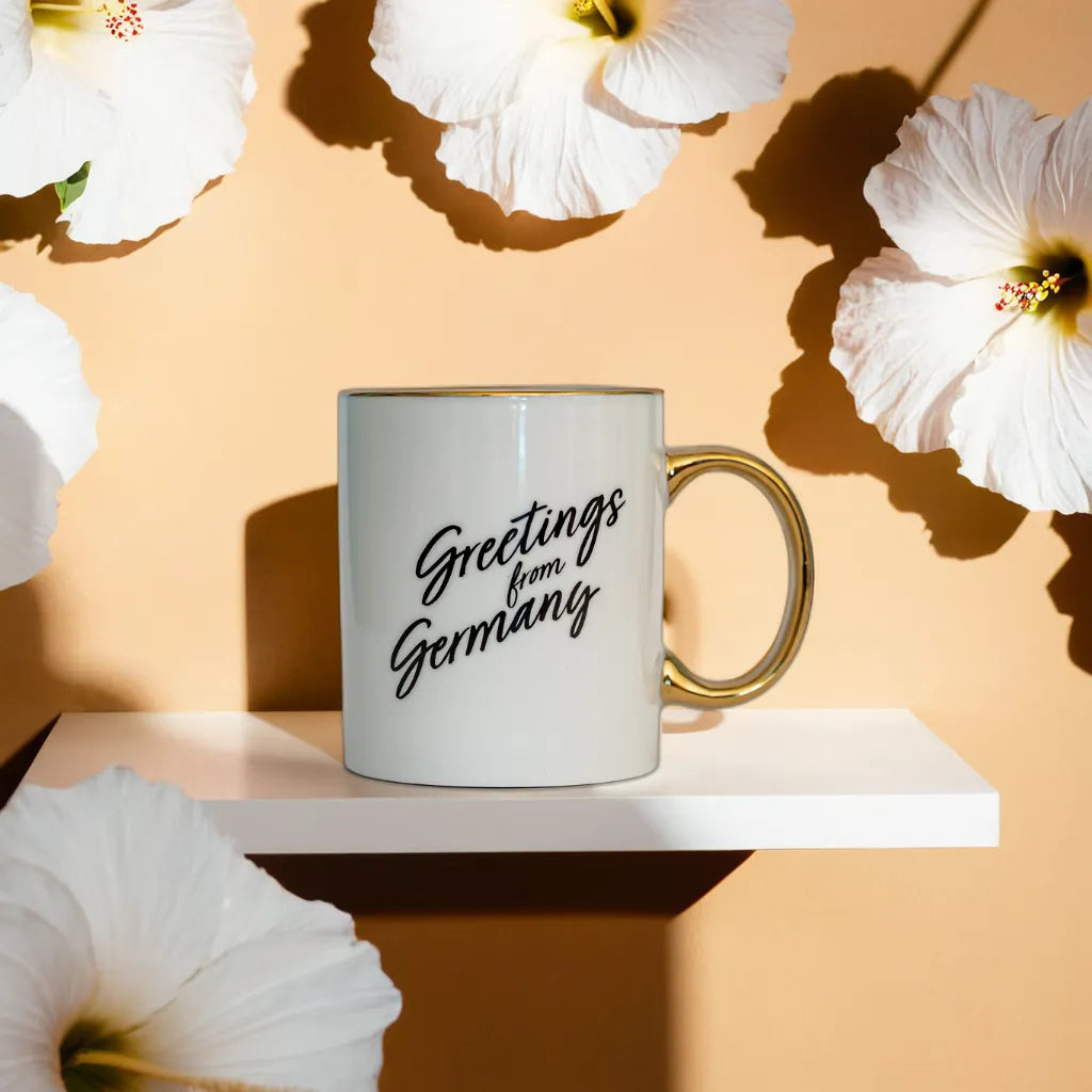 Keramiktasse mit Classic Cabrio und Schriftzug